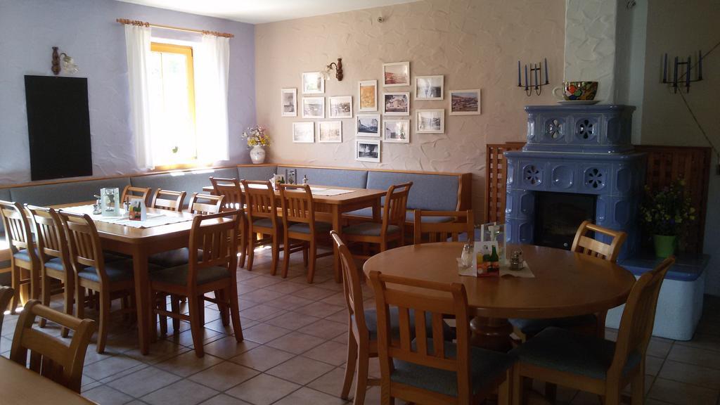 Pension Siesta Zelnava ภายนอก รูปภาพ